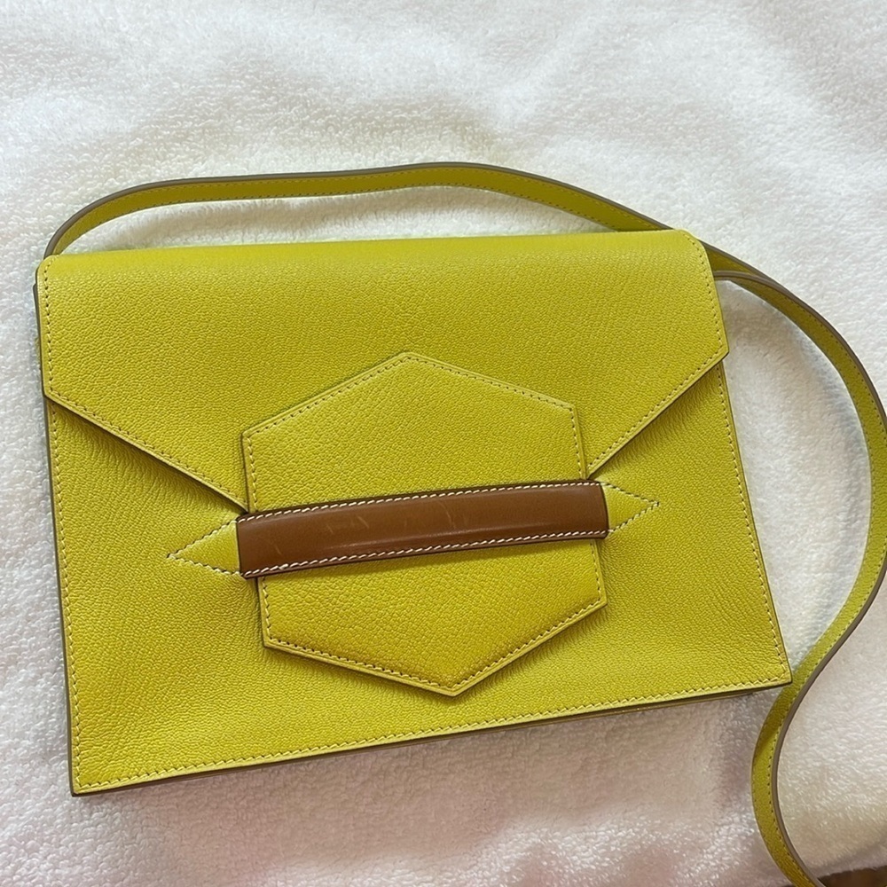 HERMES Faco II Chèvre Mysore Shoulder Bag Clutch Lemon Yellow - Picture 2 of 11